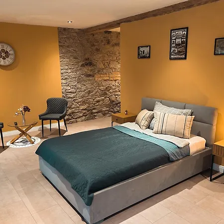 Haensch Guest house 3*